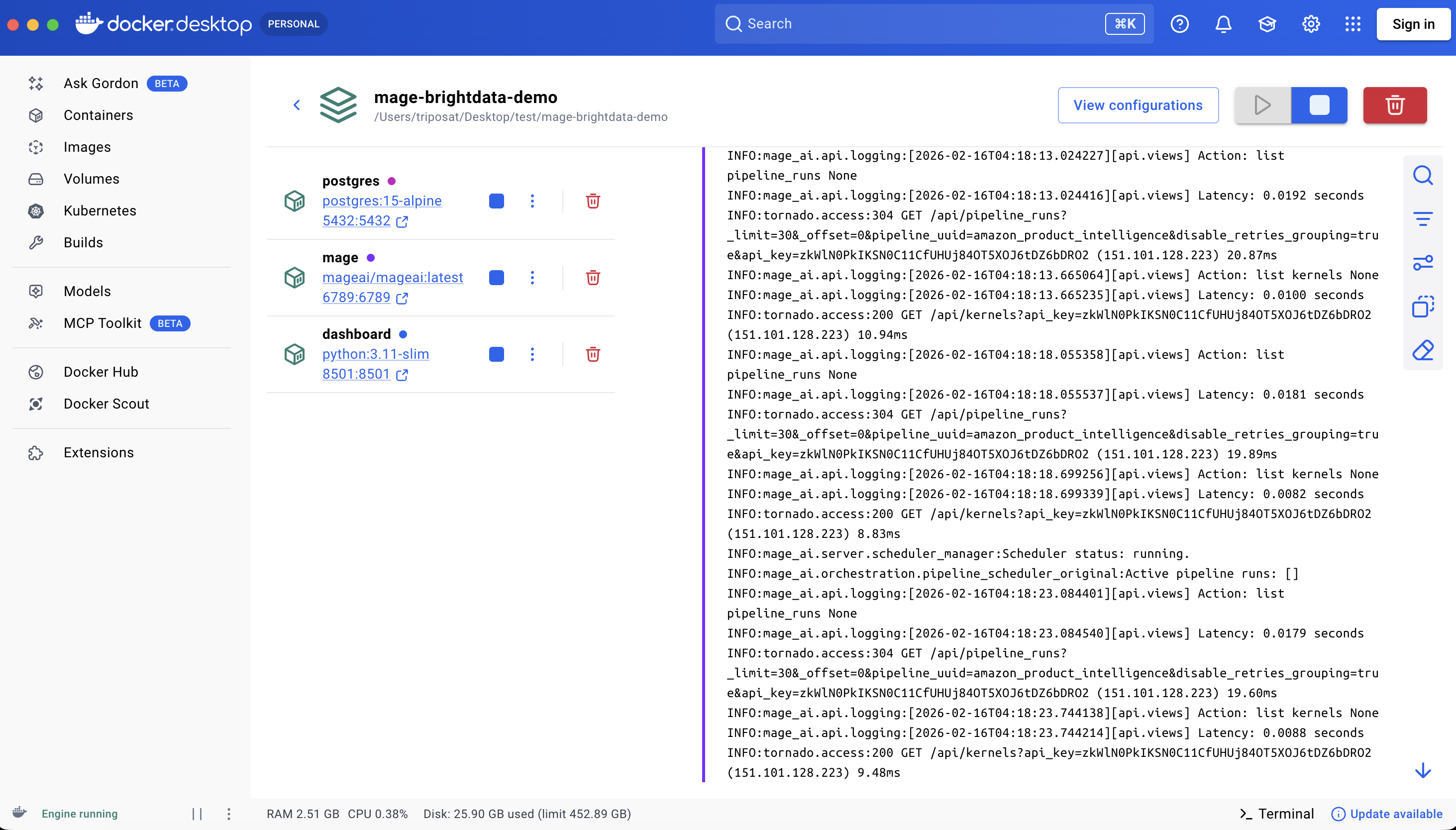 Docker 容器正在运行 Mage AI、Streamlit 与 PostgreSQL